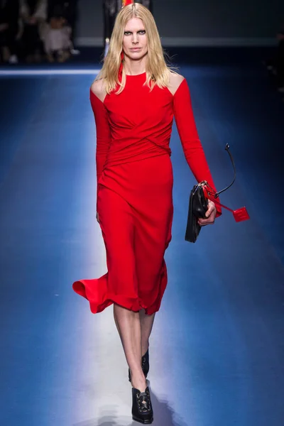 Look 25